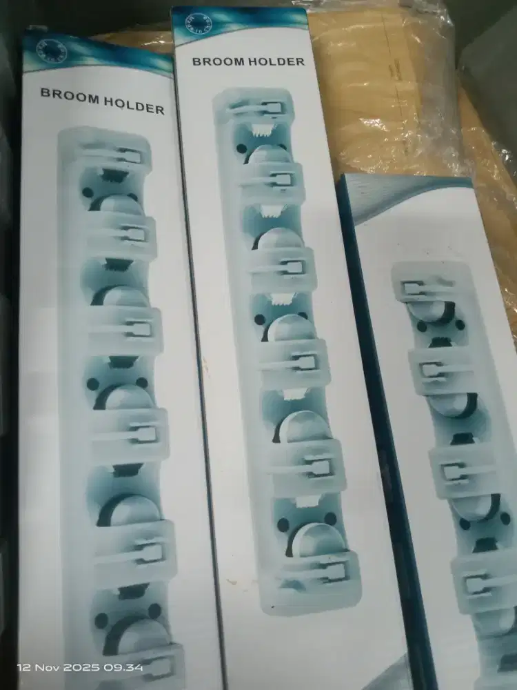 Di jual gantungan sapu dan kain pel