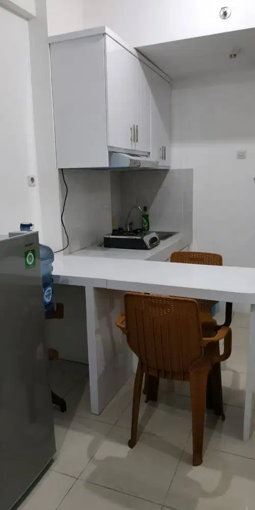 Sewa Apartemen Puncak Kertajaya 2 BR, Tower B, 1201, Furnished, Pojok