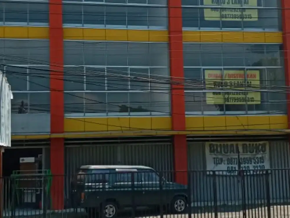 Disewakan Ruko 3 Lantai Lokasi Sangat Strategis Pinggir Jalan Utama