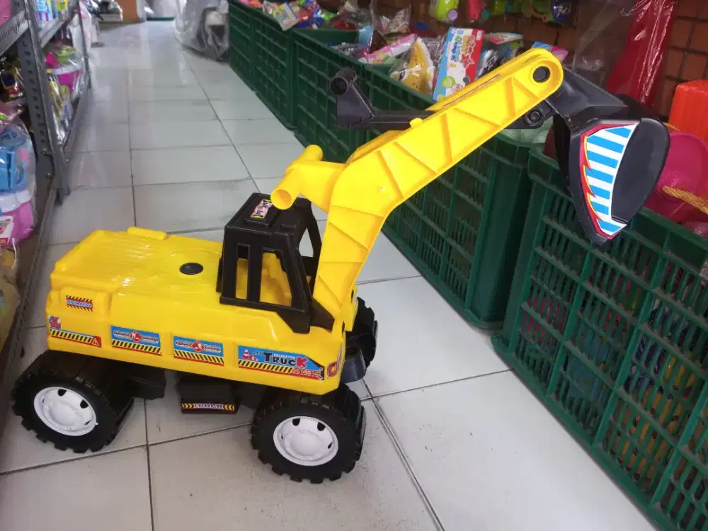 Mainan Anak Truk Bego Naik