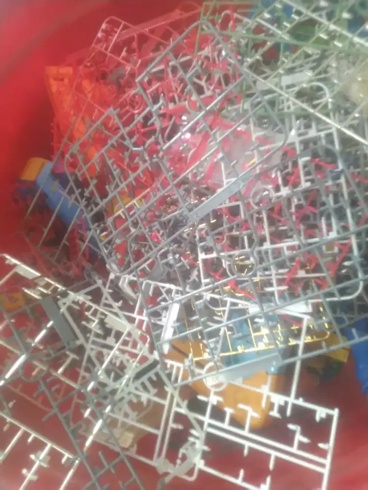 Casing mainan anak-anak bandai