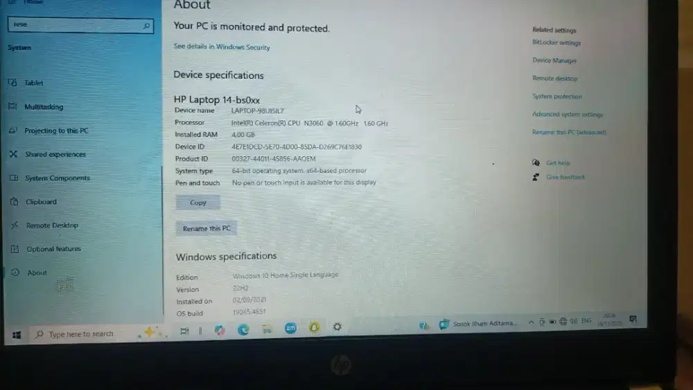 Jual laptop karena jarang dipake,dipake pas waktu masih pkl