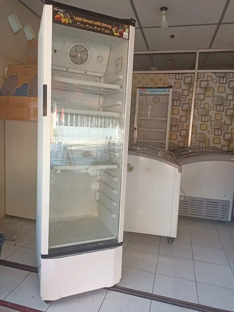 Showcase / chiller / kulkas 1 pintu merk polytron bekas murah normal