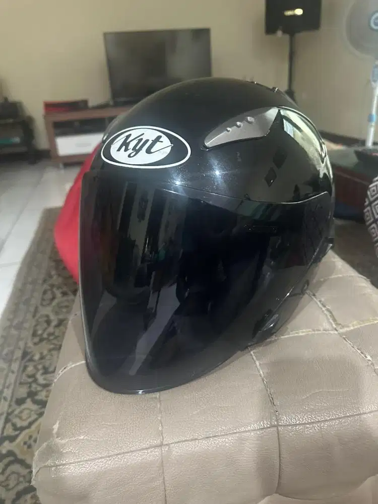Helm KYT Galaxy size M Bekas