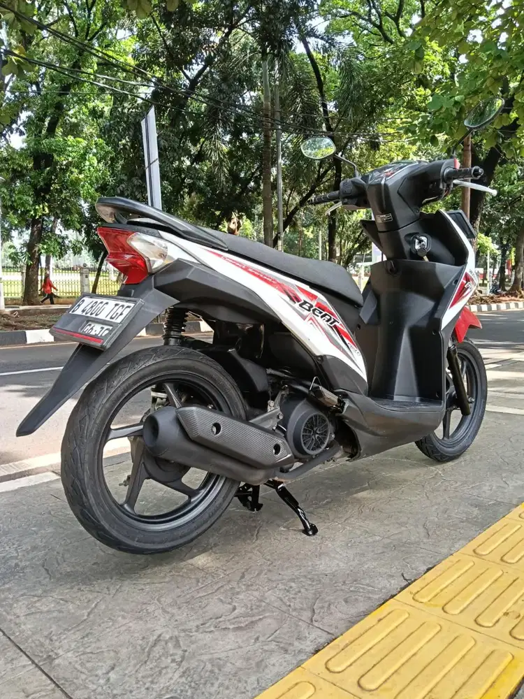DIJUAL CASH HONDA BEAT CW CBS FI THN 2015 PJK IDUP SIAP PAKAI