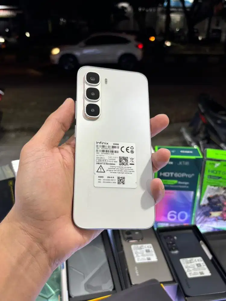 INFINIX HOT 60 PRO Ram 8/256, Kondisi Mulus, Lengkap, Bergaransi.
