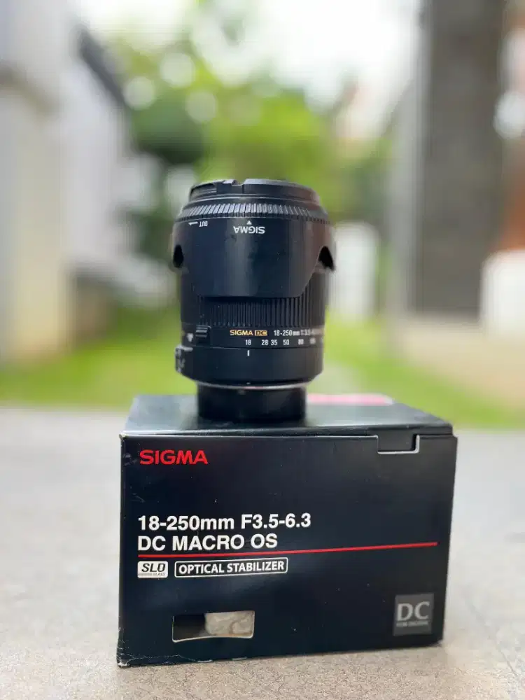 lensa Nikon 18-250mm Sigma DC OS HSM