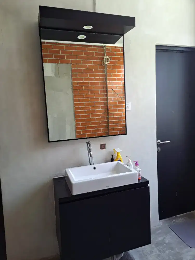 Wastafel & Kaca Cermin & Rak