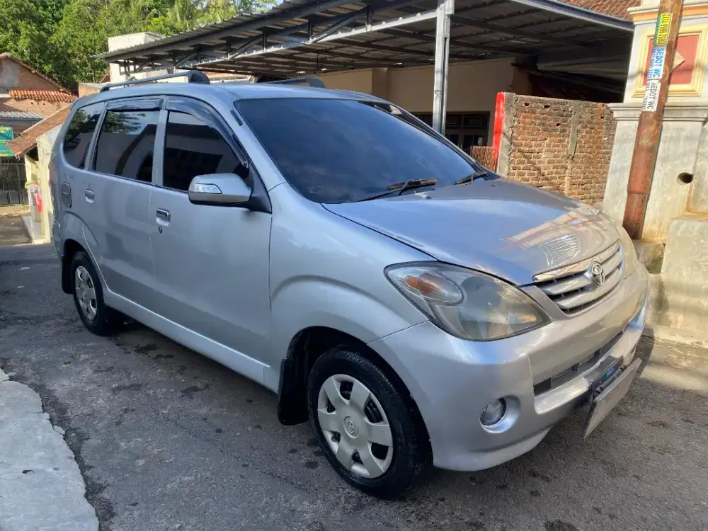 Avanza E silever metalik