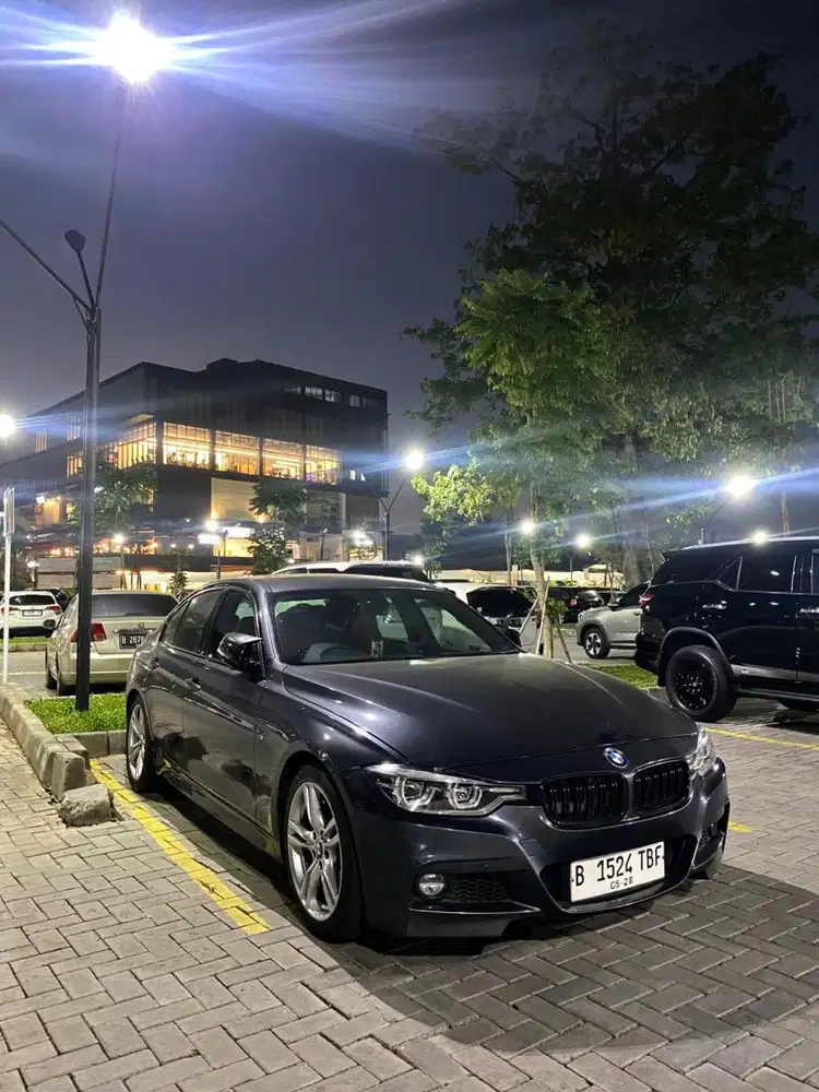 Bmw F30 330 abu abu 2015