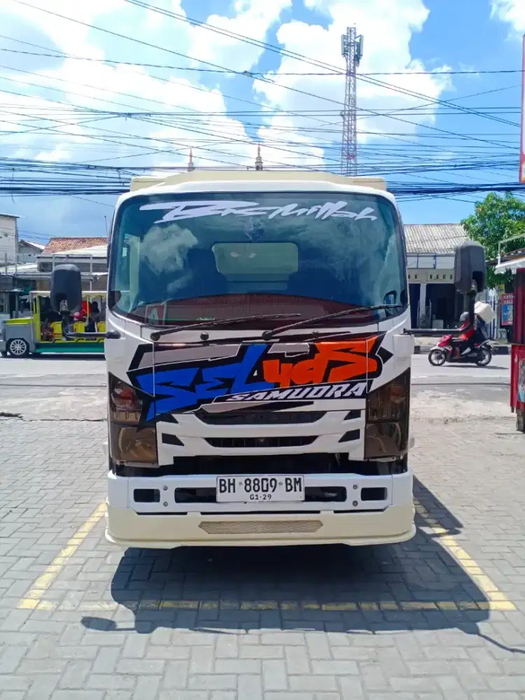 Isuzu elf nmr71 5,8 hd