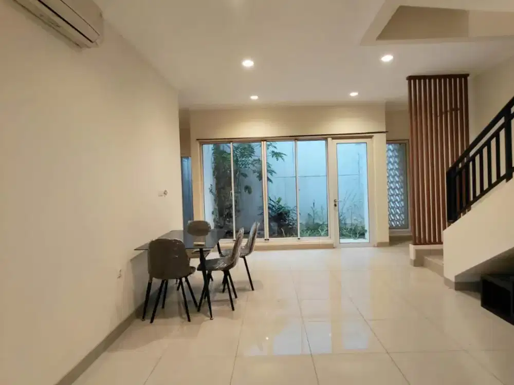 Disewakan Rumah Minimalis Terawat di Summarecon Bandung