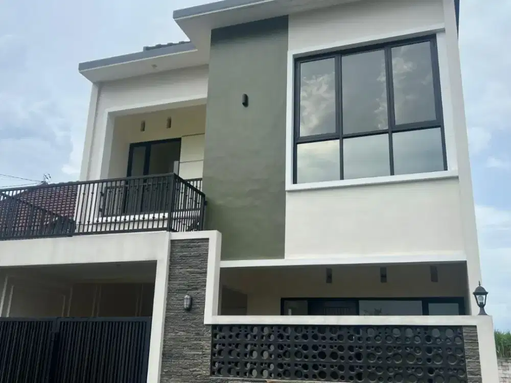 Rumah 2 Lantai, Dekat Tol Singosari dan Bandara Abd Saleh