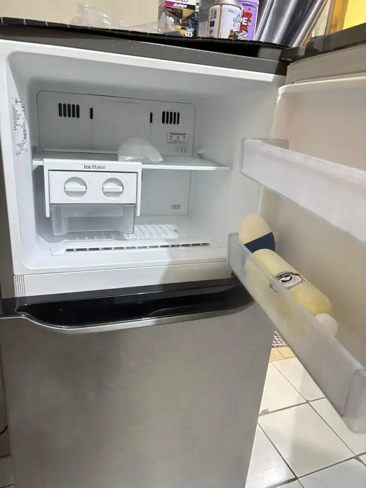 Kulkas LG 2 pintu