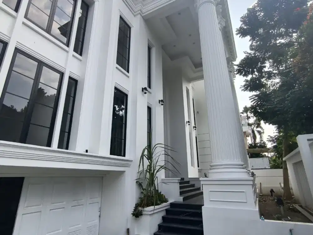 Rumah 2 Lantai Baru Classic di Graha Famili Siap Huni