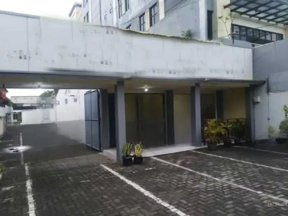 Rumah Strategis daerah  Semarang Tengah – 10943