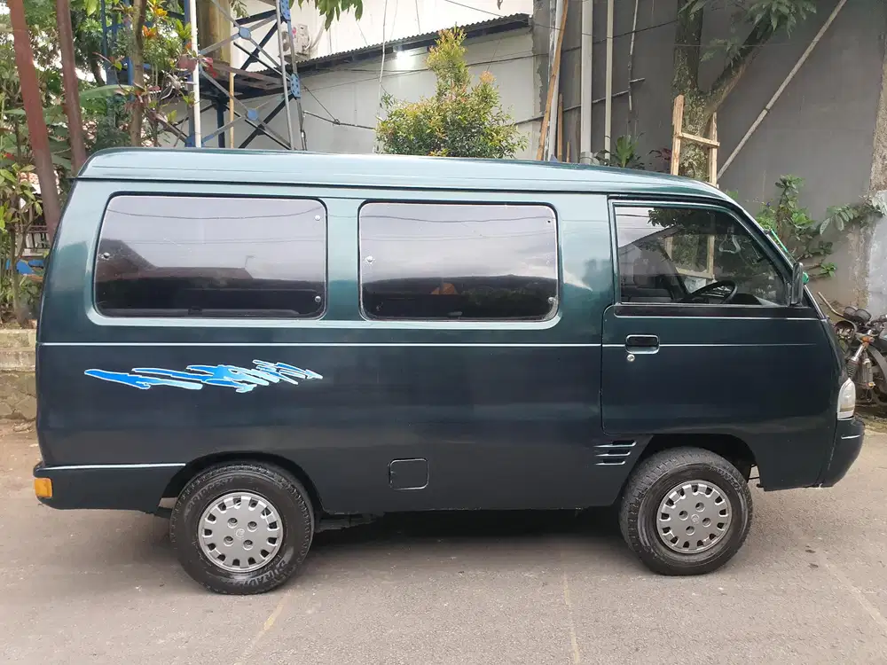 Suzuki Futura 1995 Bensin