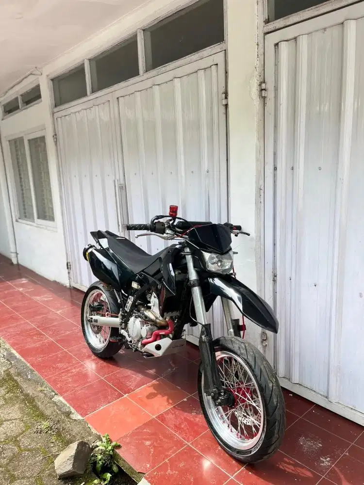 Kawasaki Dtracker 250