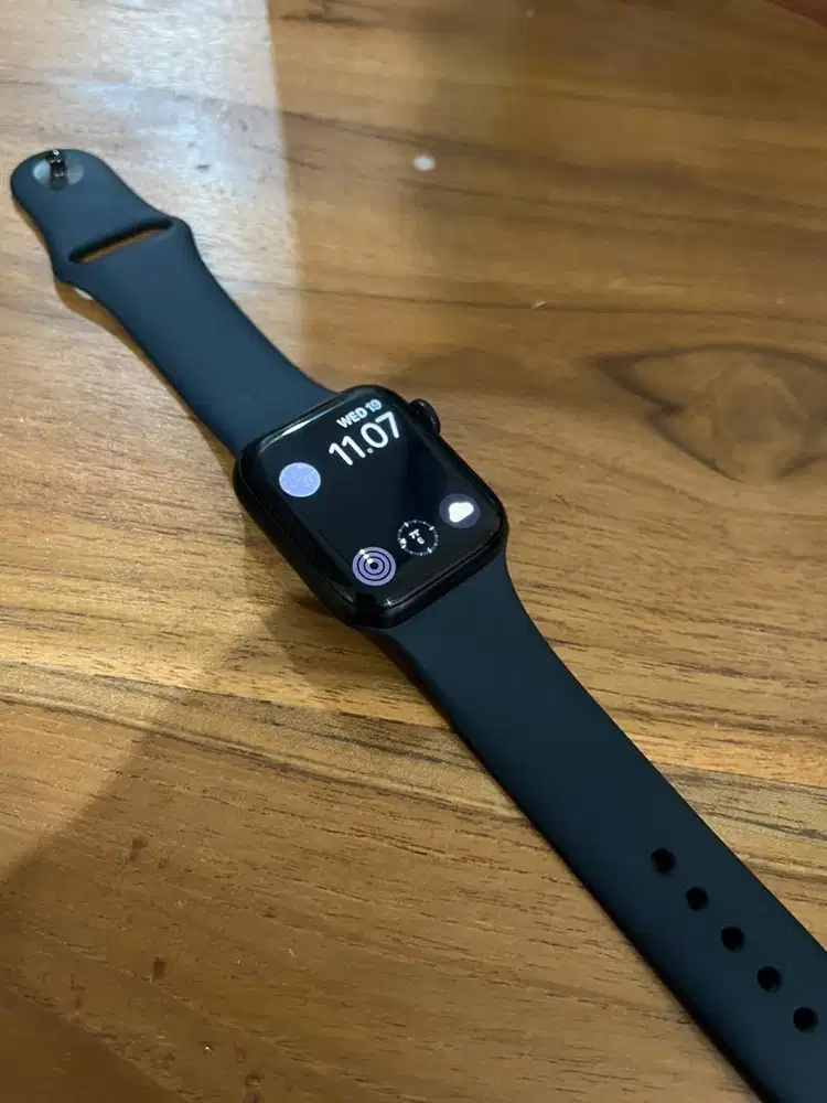 Apple Watch SE Gen 2 40mm Midnight