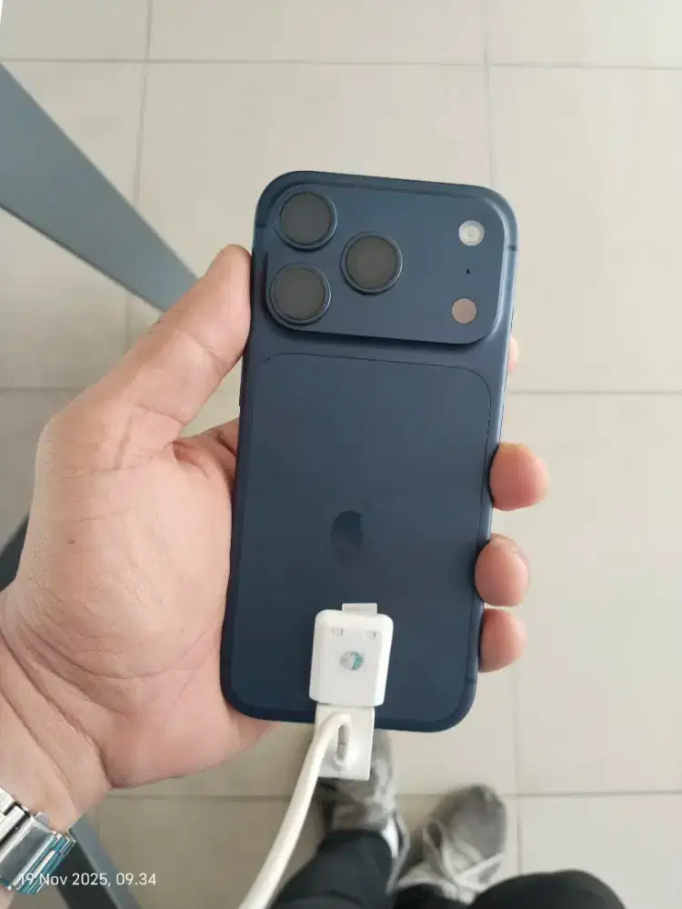 IPHONE 17 PRO RESMI, CICILAN 0% TANPA DP, SYARAT CUKUP KTP