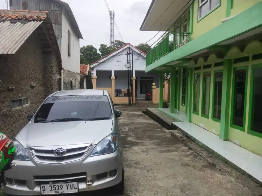 DIJUAL RUMAH MURAH  JARANG ADA LINGKUNGAN NYAMAN  DAN STRATEGIS