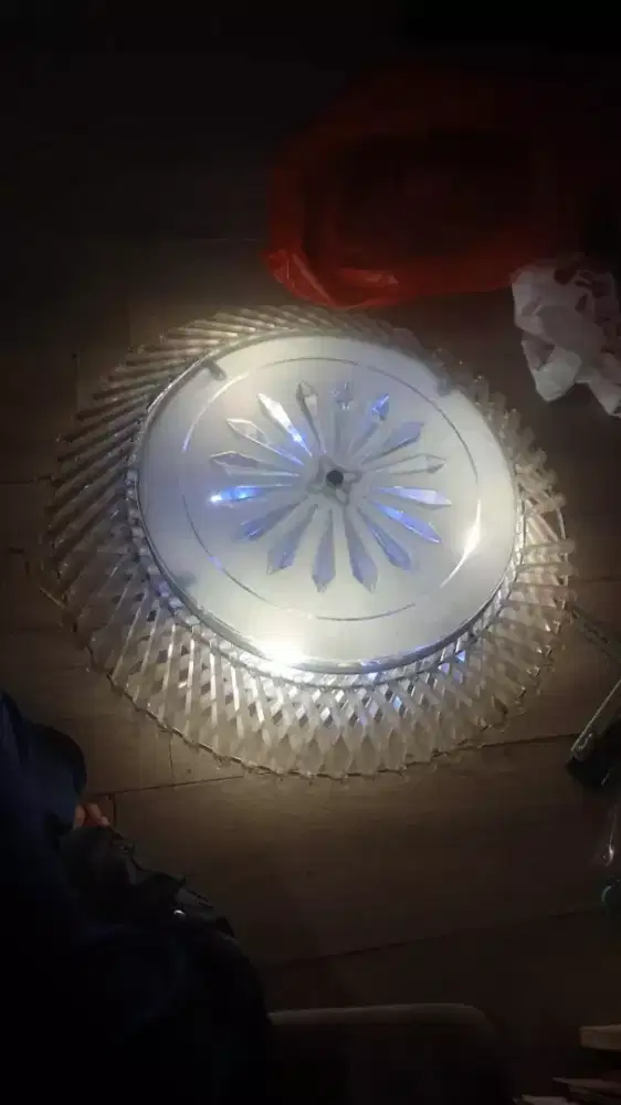 Lampu cantik plafon diameter 60 cm
Include bohlam