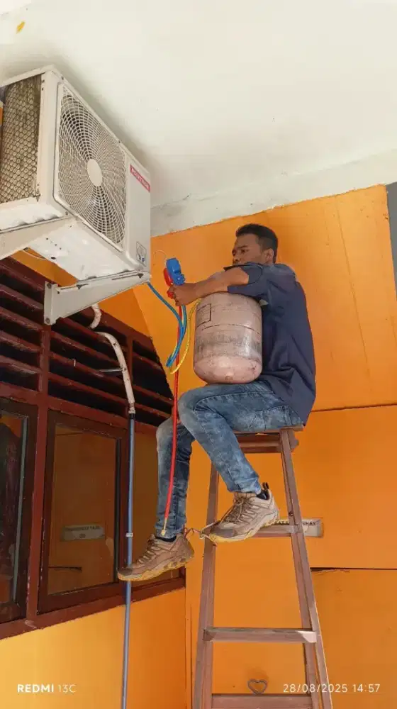 CUCI AC DAN SERVICE AC MEDAN