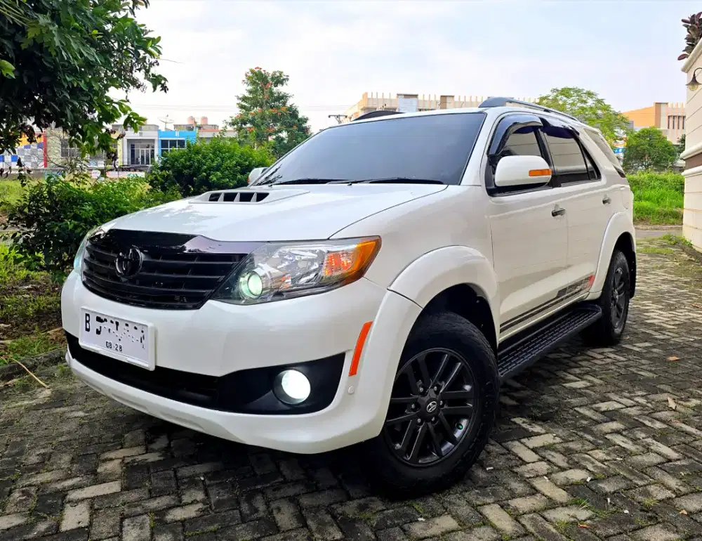 Fortuner VNT 2.5 AT Disel Solar 2013