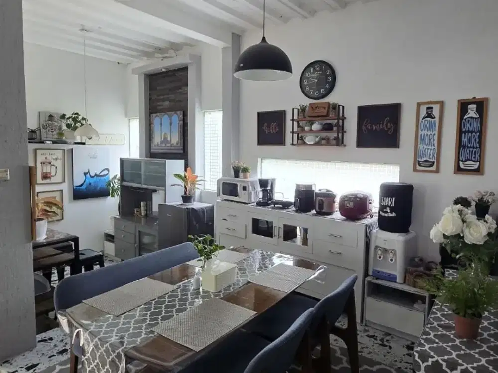 Rumah CANTIK tanah LUAS Full FURNISHED di Sariwangi sayap Sarijadi cihanjuang Cimahi Bandung dijual