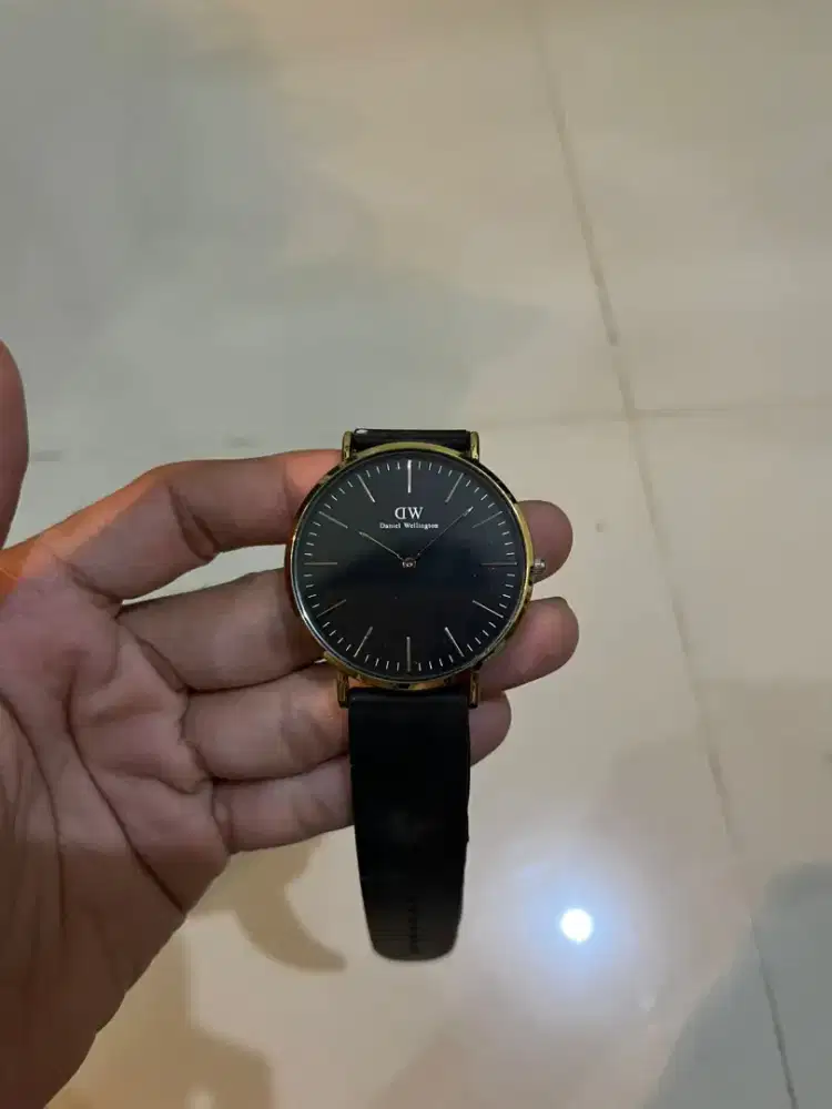 Jam tangan Daniel Wellington