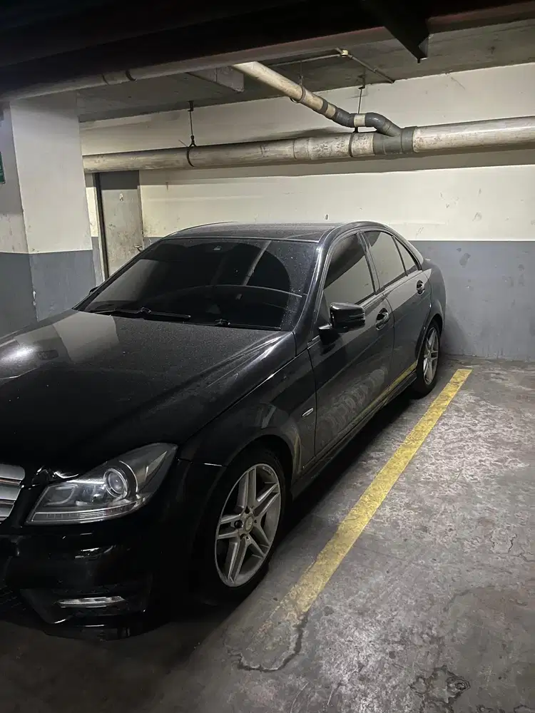 Mercedes-Benz C200 2011 Bensin