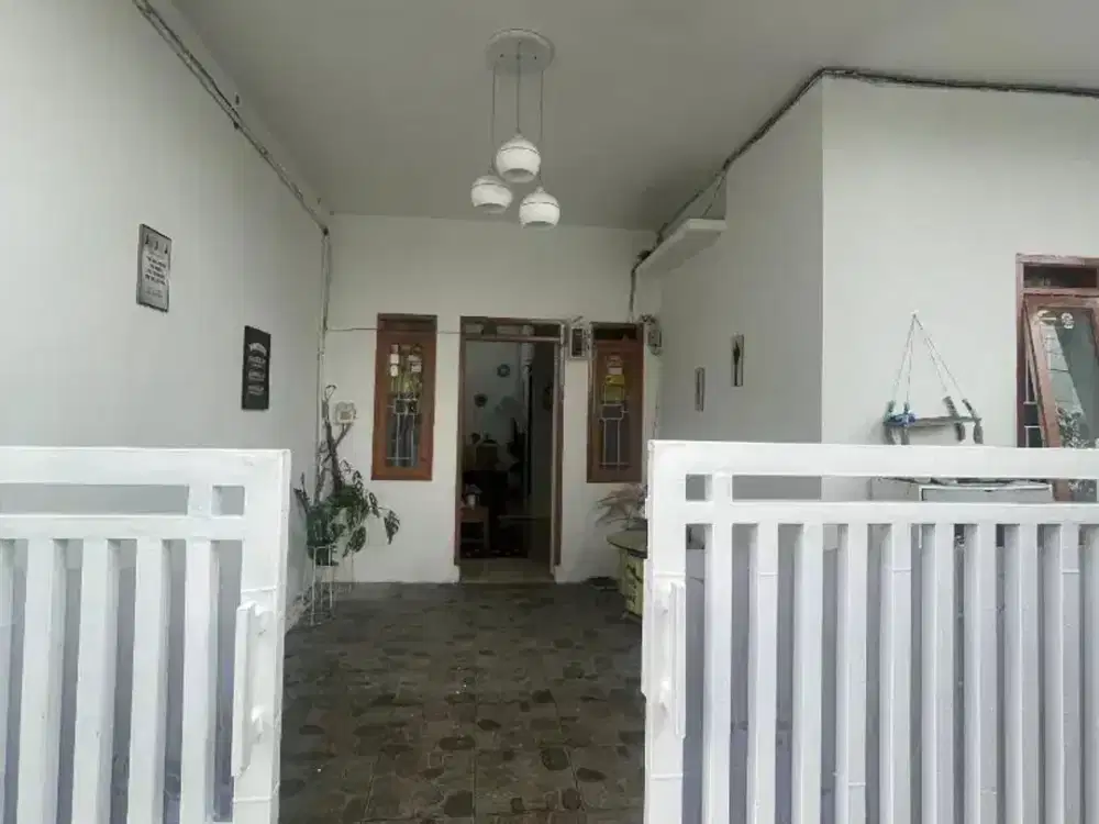 DIJUAL RUMAH TERAWAT DI RANCASARI KOTA BANDUNG. LOKASI SANGAT STRATEGIS & SANGAT COCOK UNTUK HUNIAN KELUARGA.