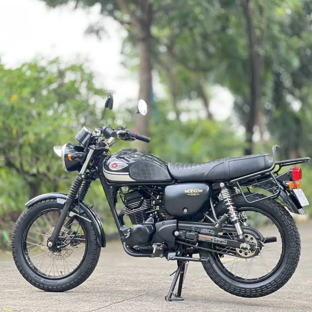 KAWASAKI W175 SE HITAM 2019 KM RENDAH PAJAK PANJANG SUPER GRESS