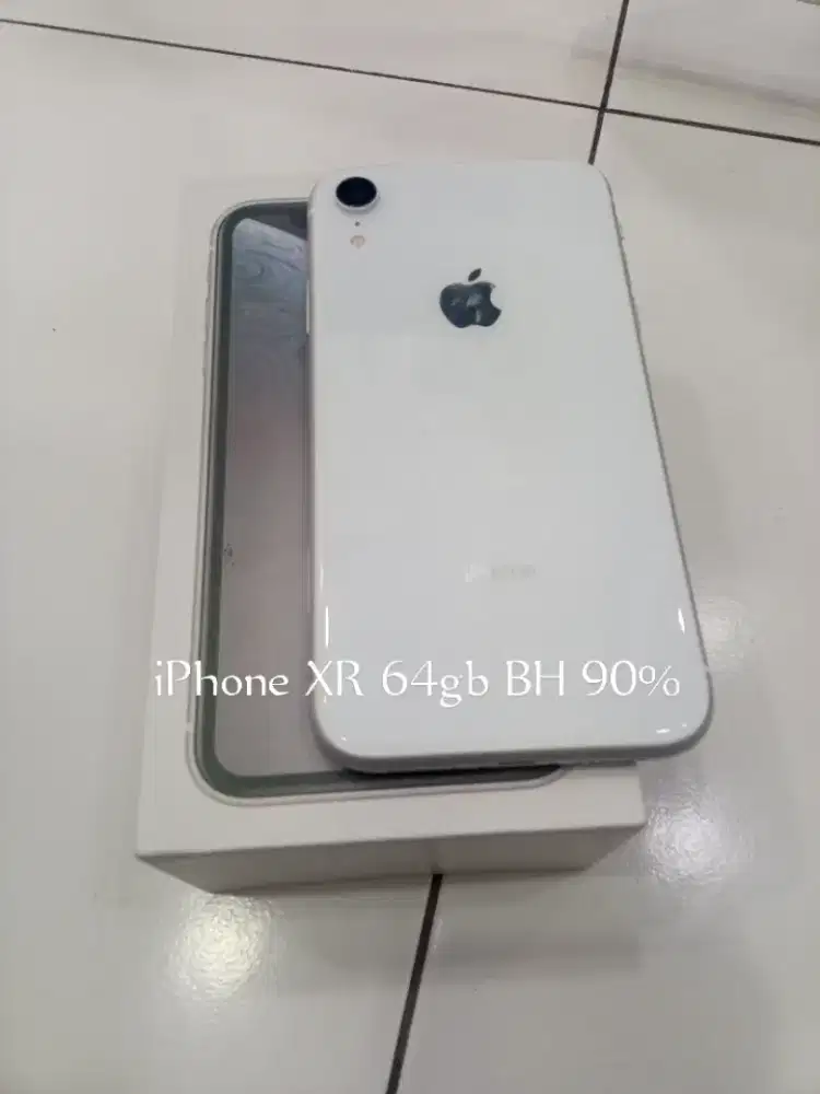 iPhone Xr 64gb minus lecet pemakaian aja