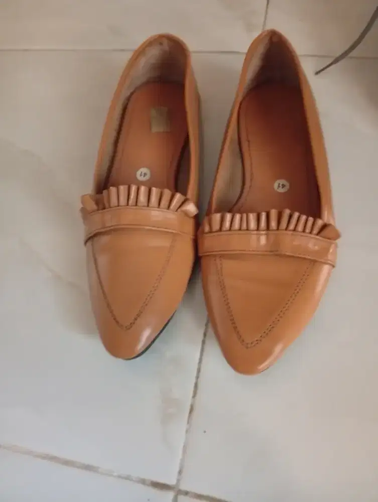 Sepatu wanita kulit PU lemes lentur layak pakai size 41