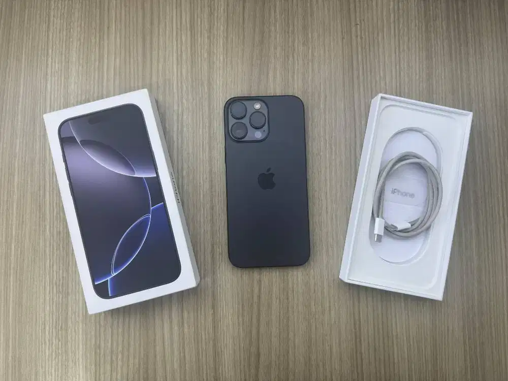iPhone 16 Pro Max 256GB Black Titanium