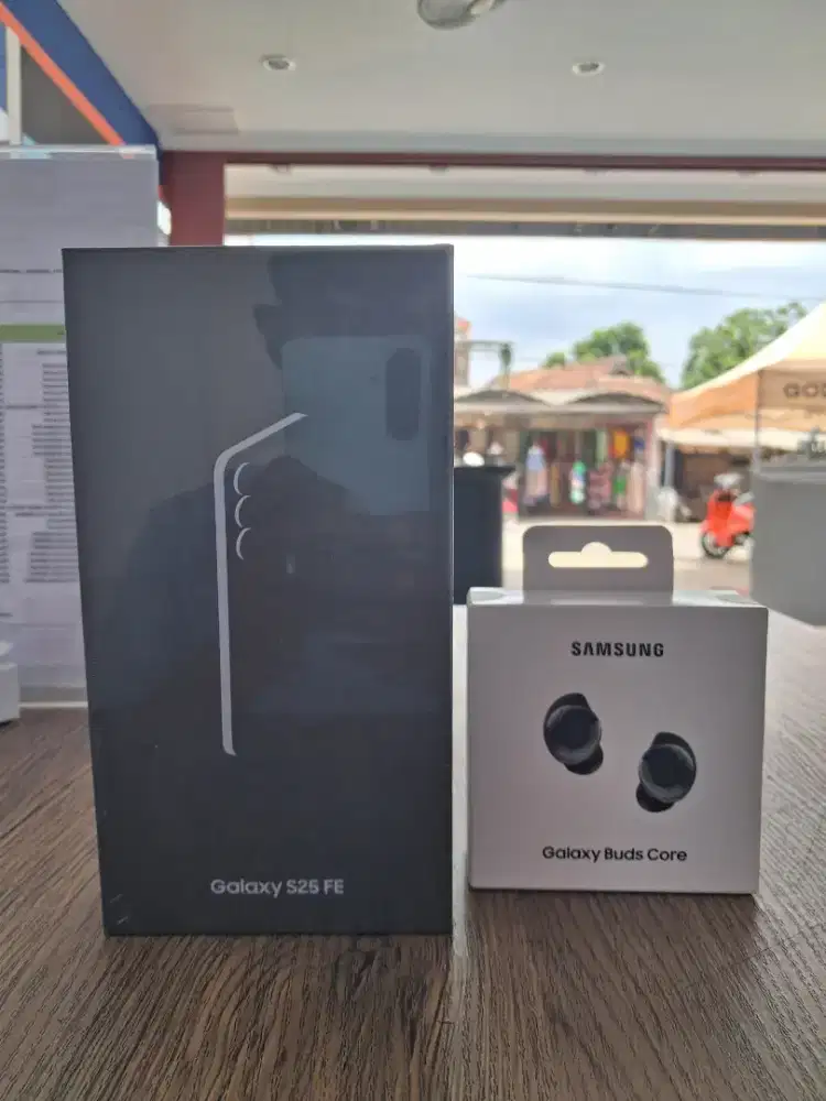 Samsung S25FE gratis buds core