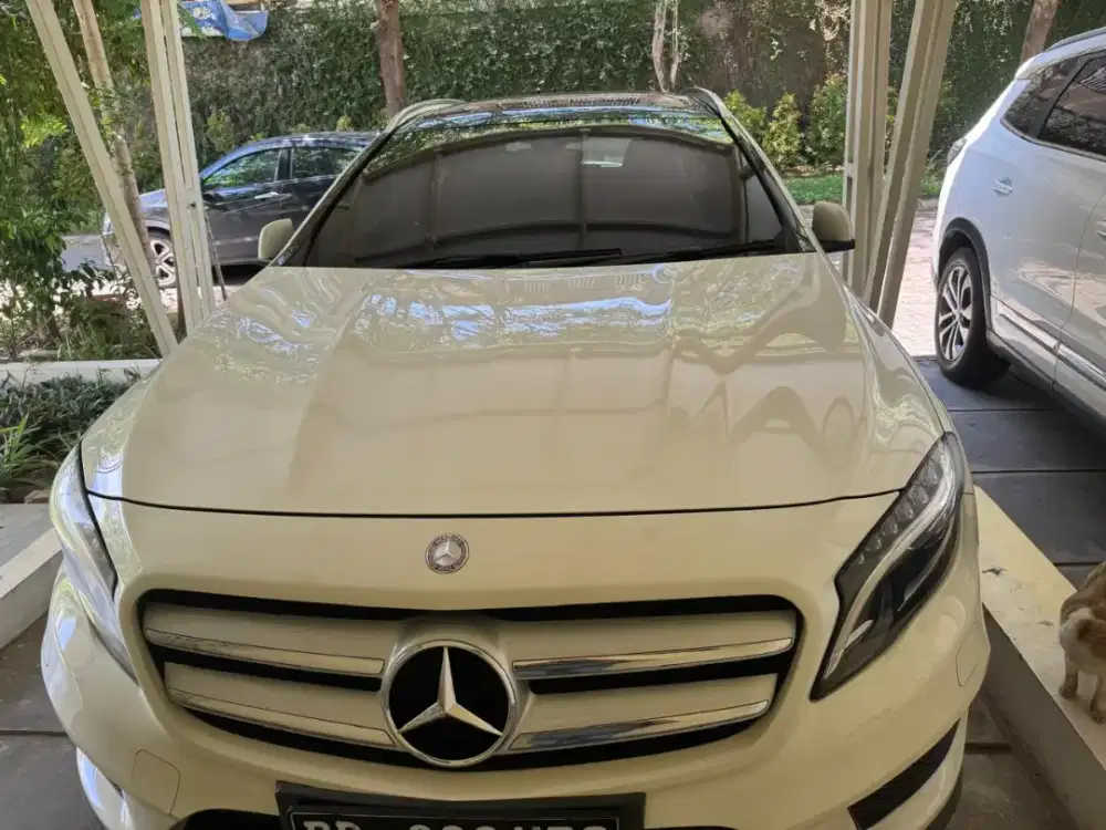 Mercedes Benz GLA200 AT (X156)