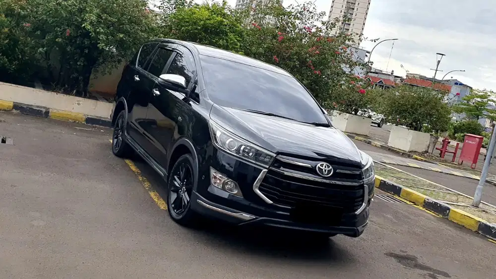 [ GARANSI 5TH ] Toyota Kijang Innova Venturer 2.0 Bensin AT 2017/2018