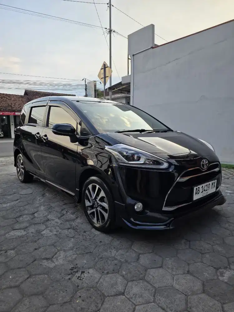 Toyota sienta Q AT 2019 istimewa low km