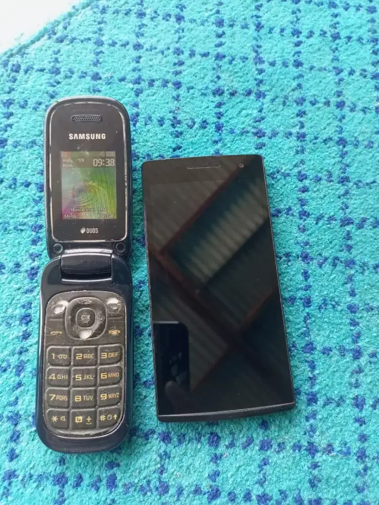 Samsung flip dan oppo