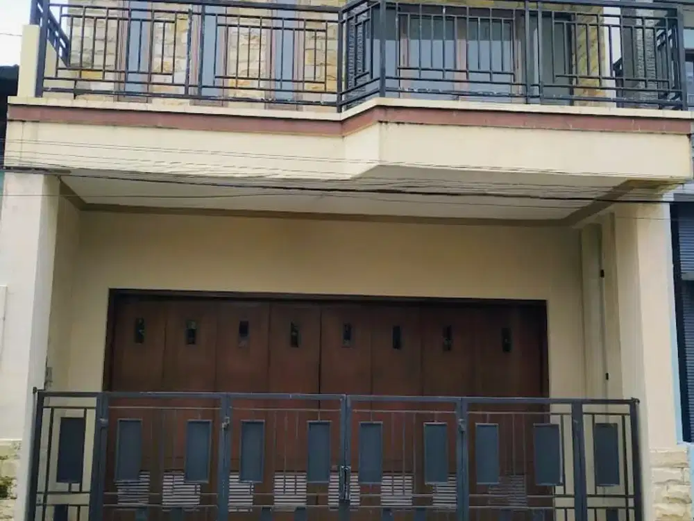 Rumah Mewah 2 lantai Renovasi Total Siap Huni