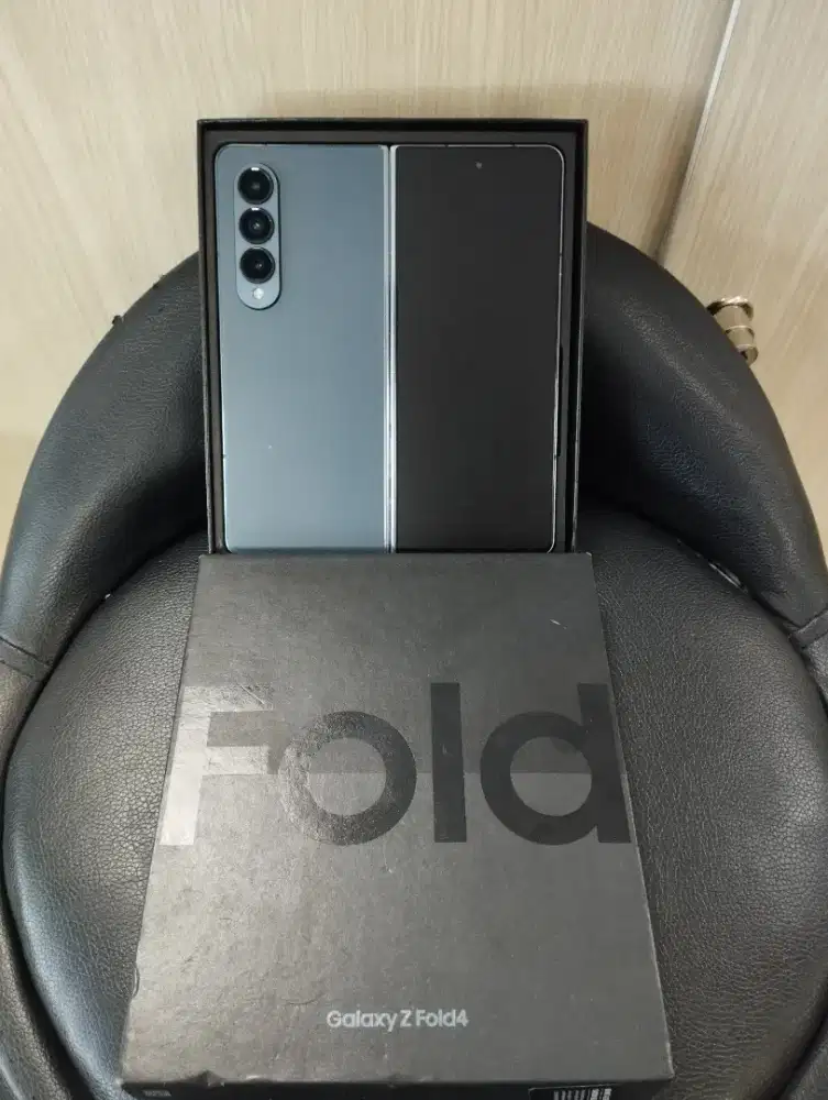 Samsung Z fold 4 5G ram 12/256 resmi sein