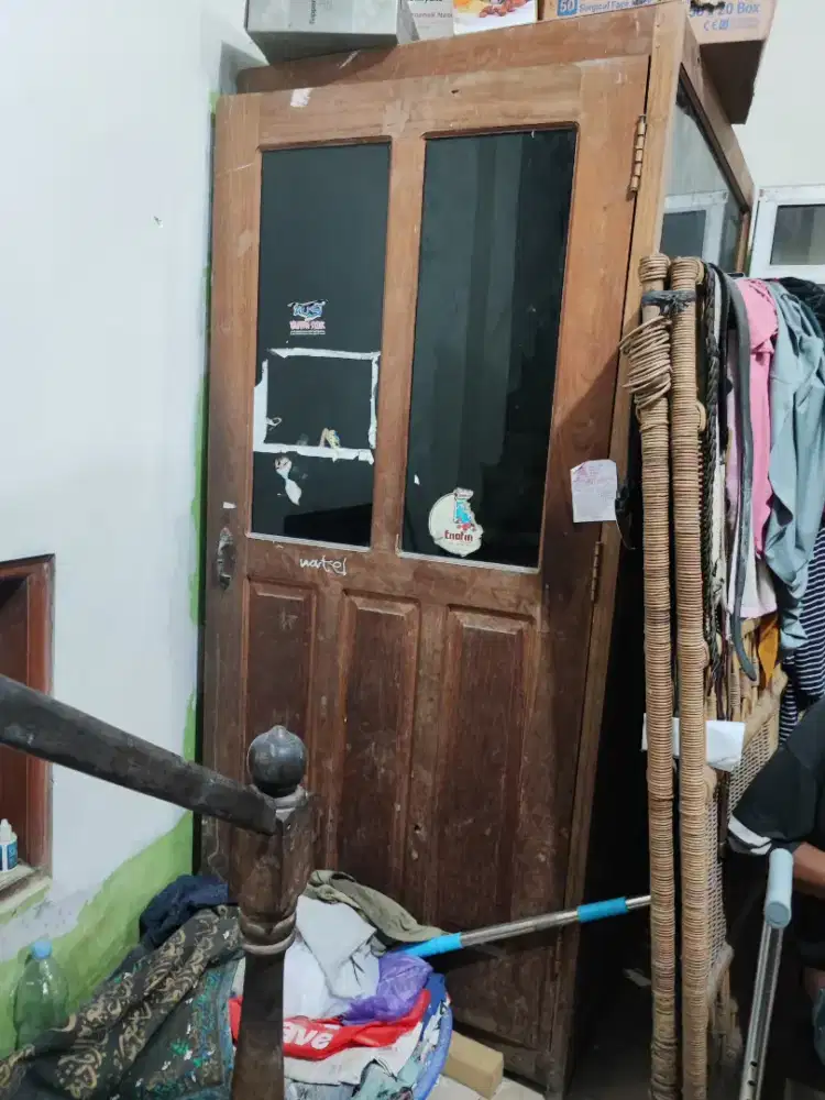 Lemari wartel kayu jati