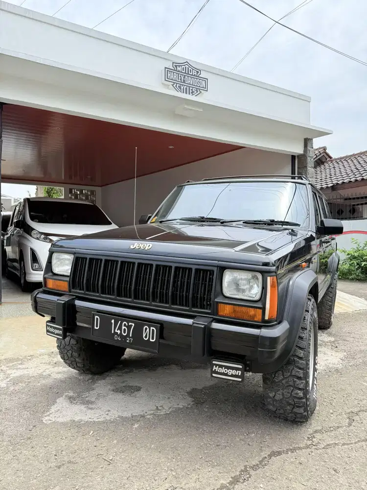 Cherokee 4x4 4.0 at 1997 antik