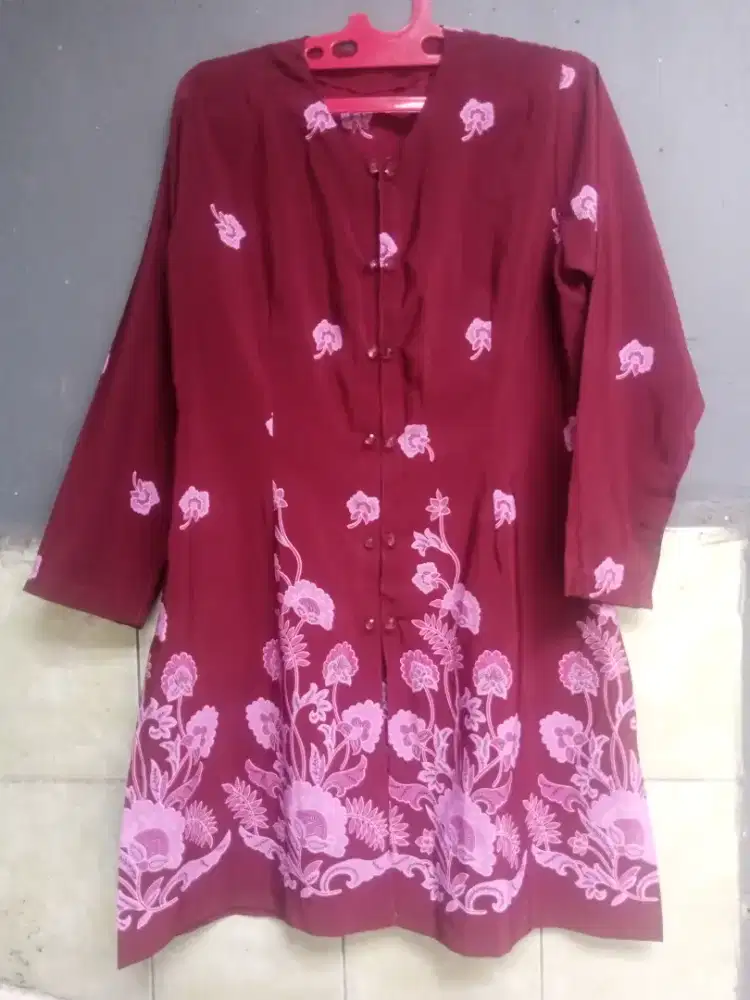 PRELOVED BAJU KEBAYA BATIK MAROON BAHAN CERUTI TEBAL
