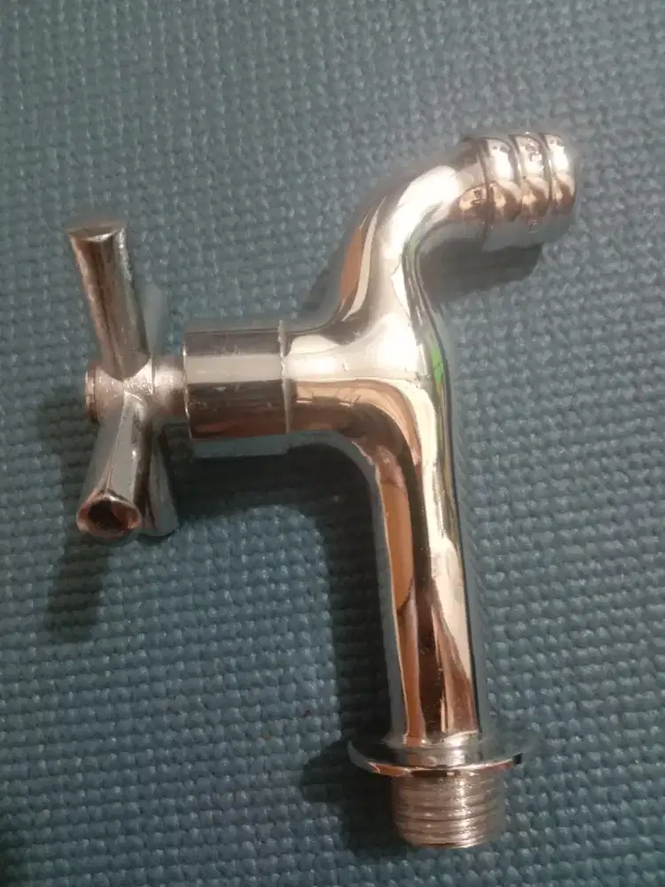 KRAN BESI UKURAN 1/2