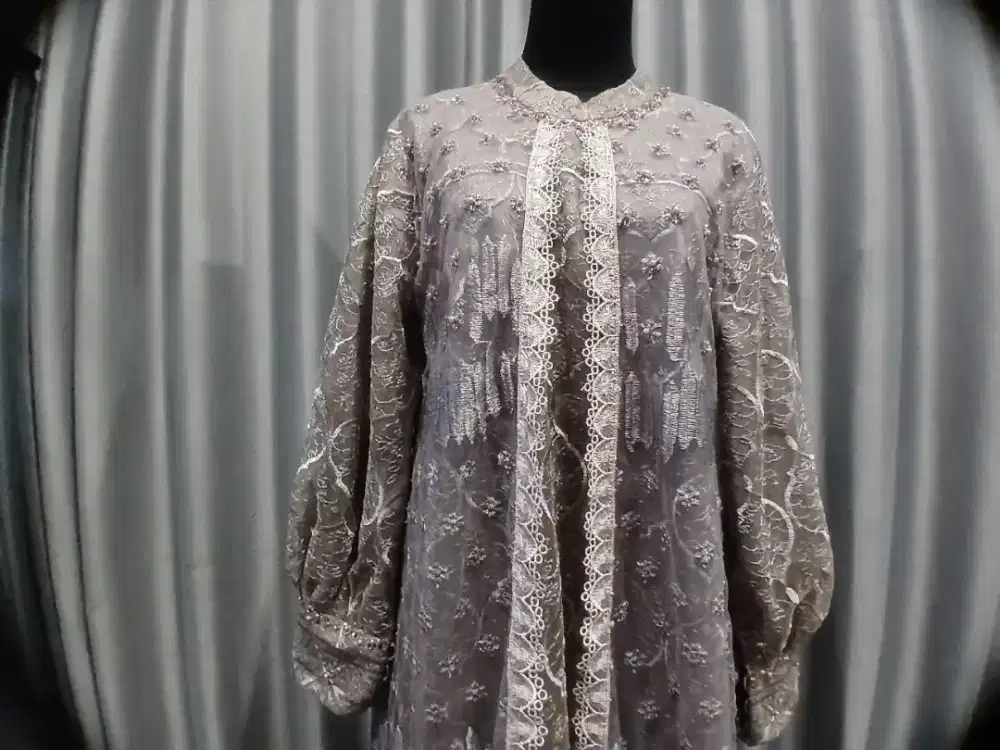 Dijual Dress brukat Party Wedding / pesta yang mewah dan elegant