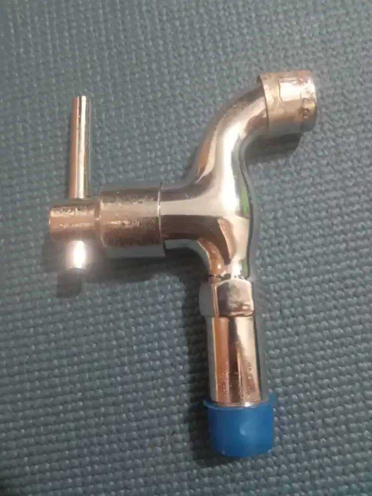 KRAN BESI UKURAN 1/2