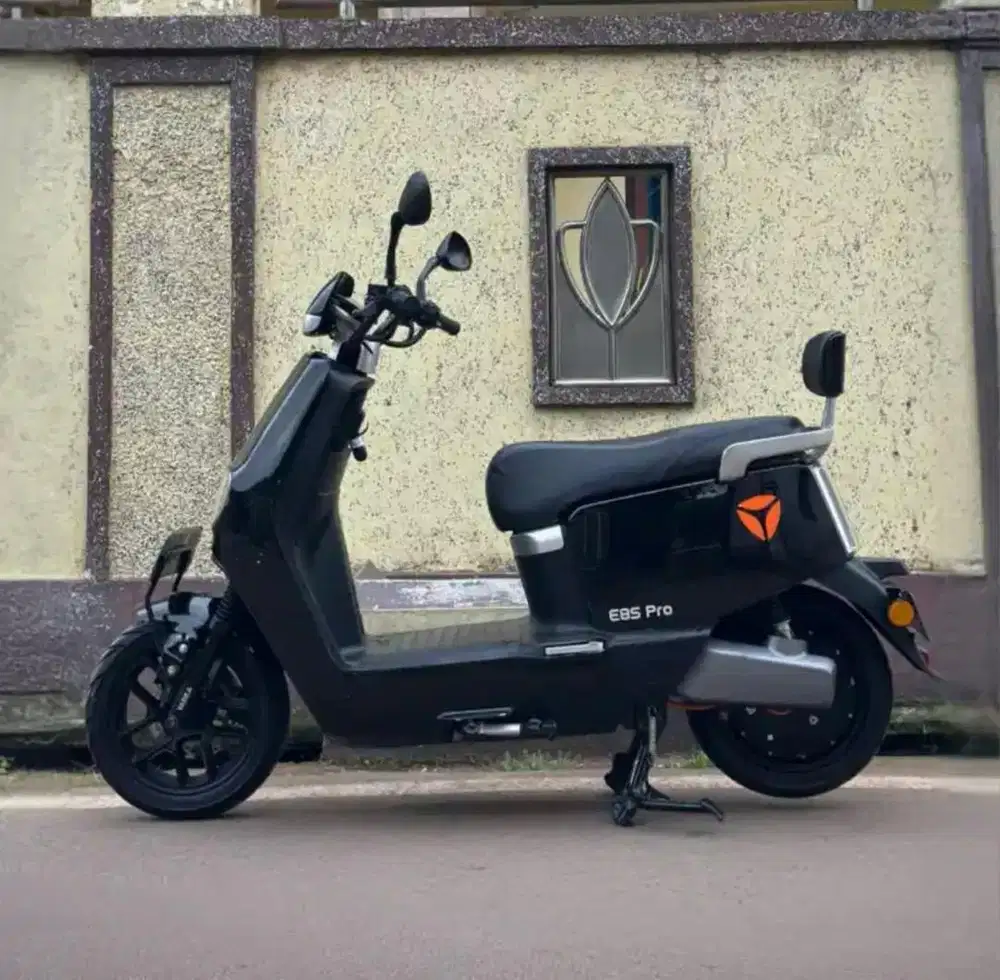 Motor Listrik Yadea 2023